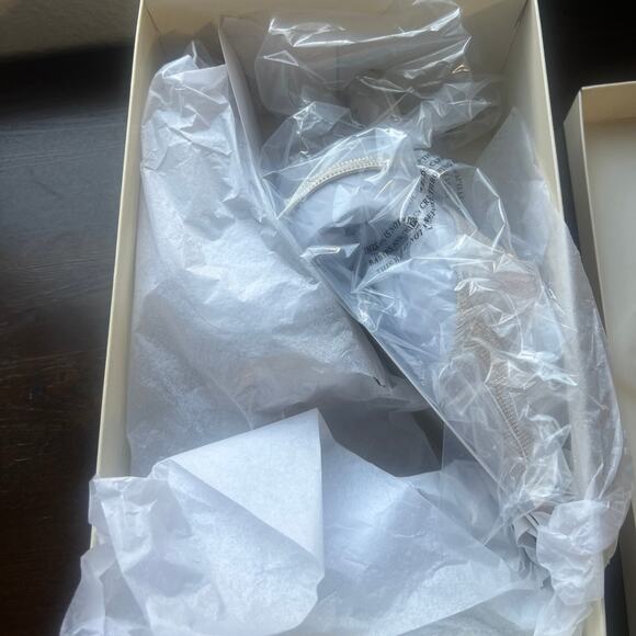 Anne Klein women kitty heels NWT size 7.5 - Picture 4 of 7